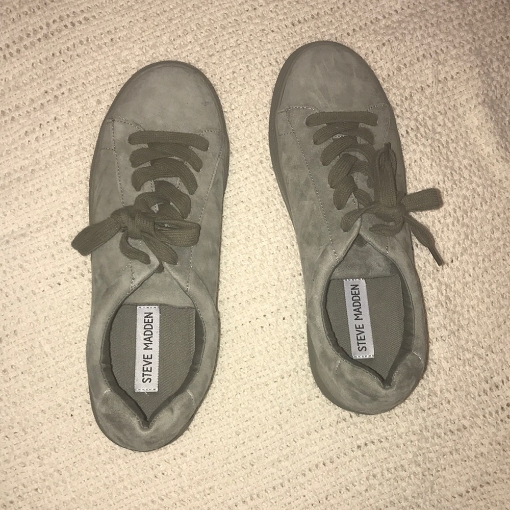 Steve Madden Womens Sneakers.